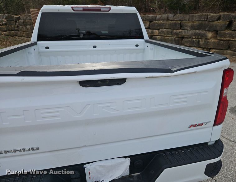 image for item EI3639 2019 Chevrolet  Silverado 1500 Crew Cab pickup truck