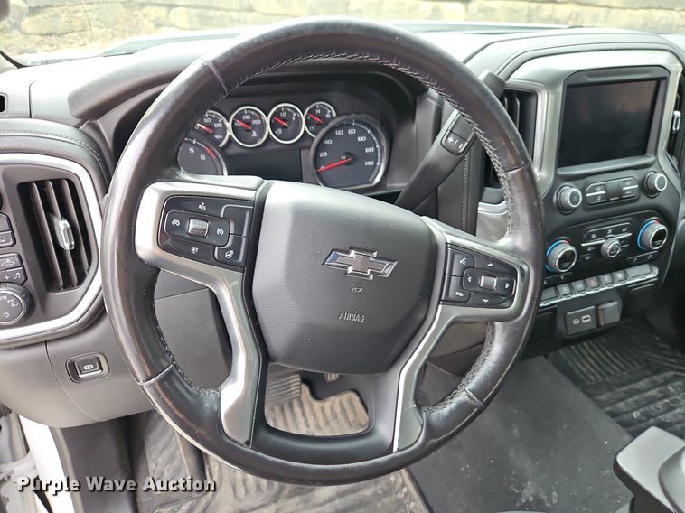 image for item EI3639 2019 Chevrolet  Silverado 1500 Crew Cab pickup truck