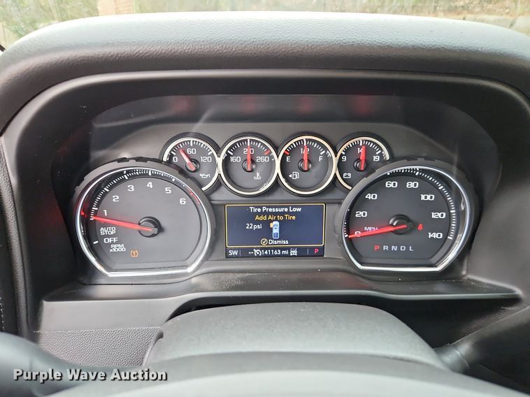 image for item EI3639 2019 Chevrolet  Silverado 1500 Crew Cab pickup truck