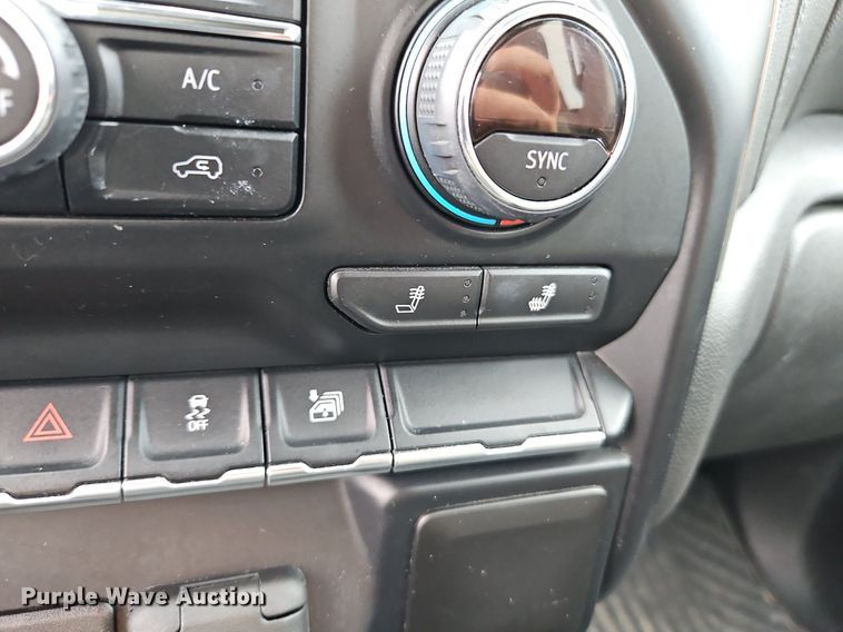 image for item EI3639 2019 Chevrolet  Silverado 1500 Crew Cab pickup truck