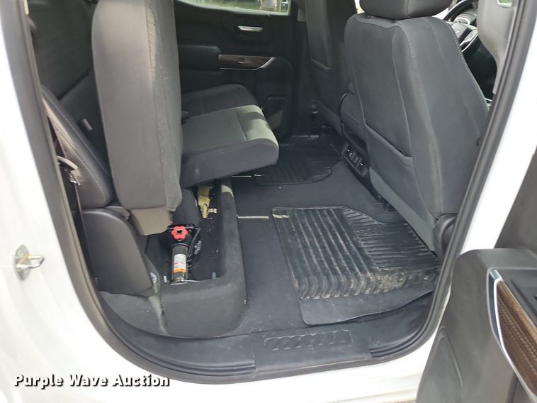 image for item EI3639 2019 Chevrolet  Silverado 1500 Crew Cab pickup truck