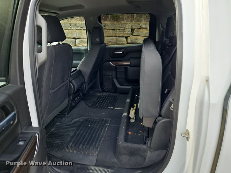 image for item EI3639 2019 Chevrolet  Silverado 1500 Crew Cab pickup truck