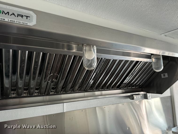 image for item EJ0320 2000 Freightliner MT45 Food truck