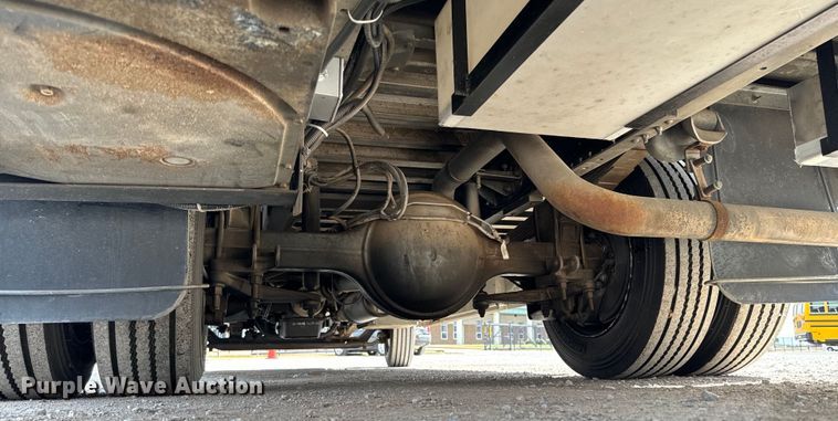 image for item EJ0320 2000 Freightliner MT45 Food truck