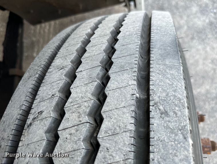 image for item EJ0320 2000 Freightliner MT45 Food truck