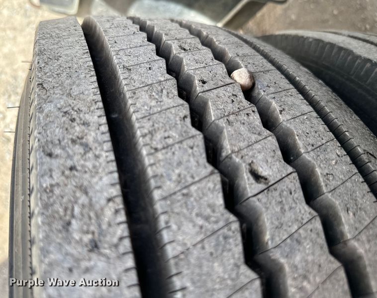 image for item EJ0320 2000 Freightliner MT45 Food truck