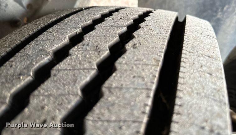 image for item EJ0320 2000 Freightliner MT45 Food truck