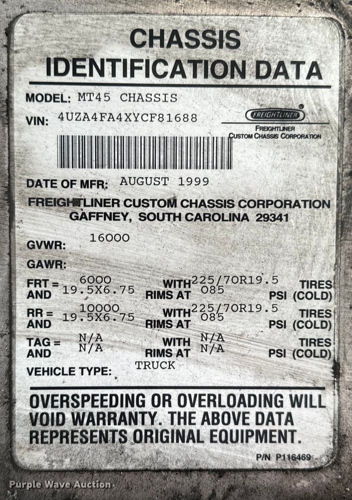 image for item EJ0320 2000 Freightliner MT45 Food truck