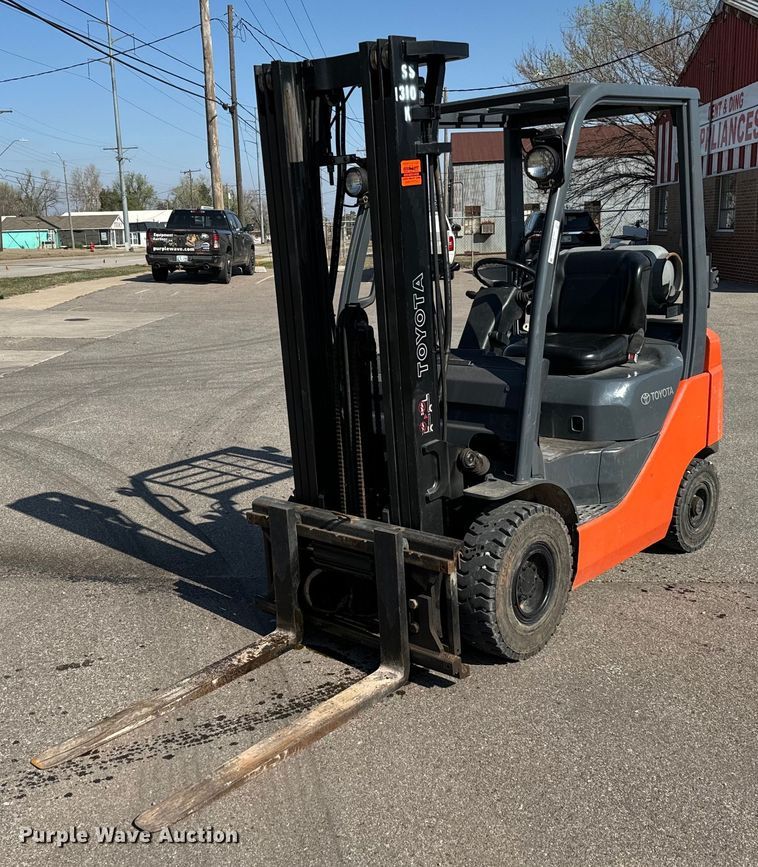 image for item EJ0322 Toyota 8FGU15 forklift