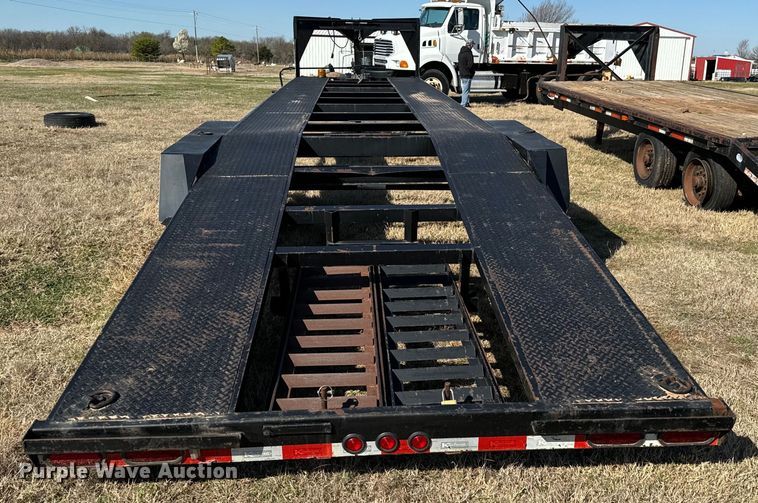 image for item EJ0329 2014 Kaufman equipment trailer