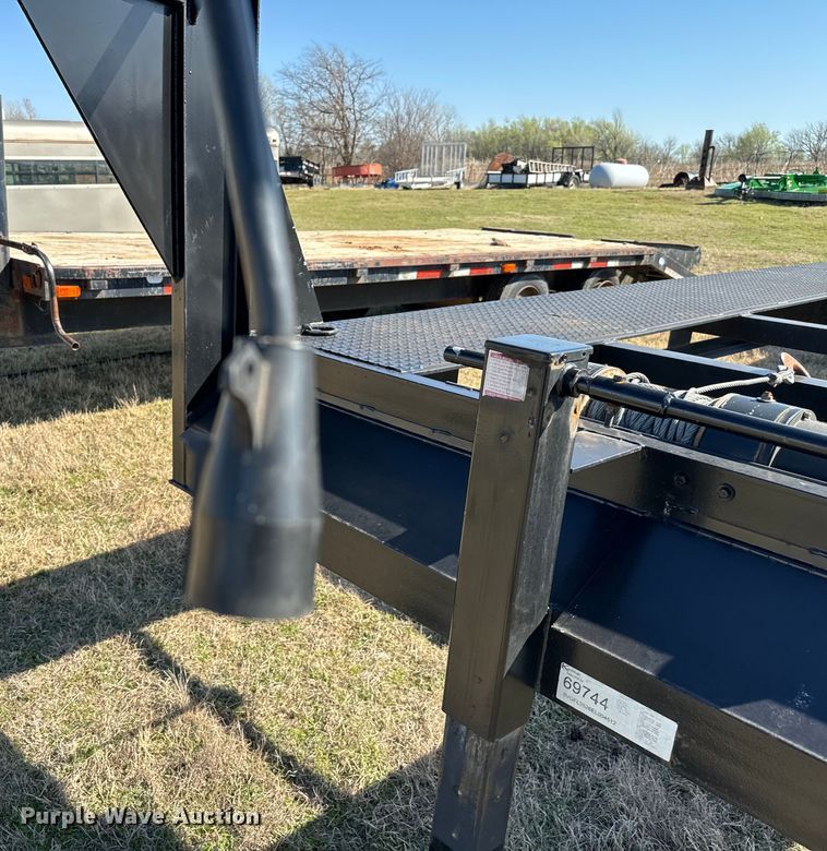 image for item EJ0329 2014 Kaufman equipment trailer