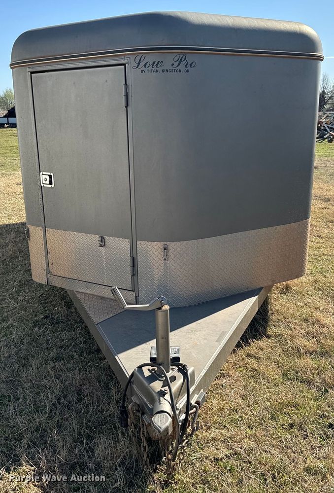 image for item EJ0331 2017 Titan livestock trailer