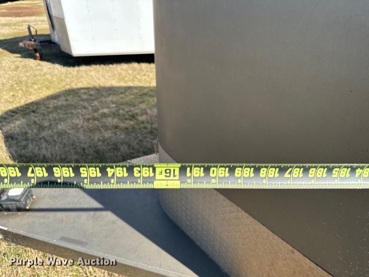 image for item EJ0331 2017 Titan livestock trailer