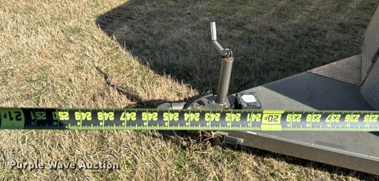 image for item EJ0331 2017 Titan livestock trailer