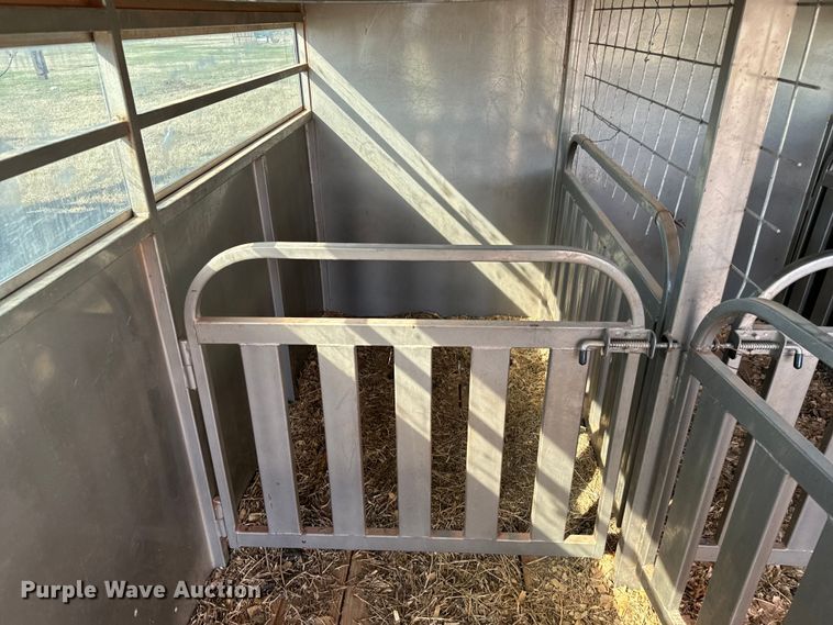 image for item EJ0331 2017 Titan livestock trailer