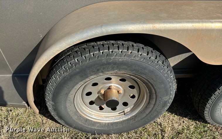 image for item EJ0331 2017 Titan livestock trailer