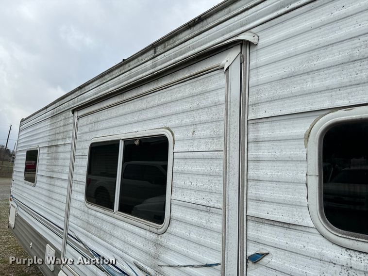 image for item EJ0340 2006 Skyline Nomad camper