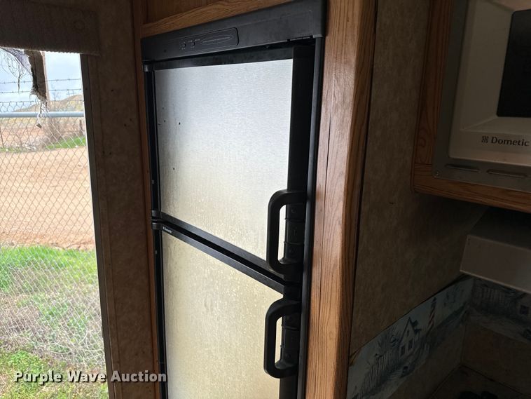 image for item EJ0340 2006 Skyline Nomad camper