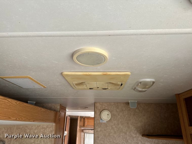 image for item EJ0340 2006 Skyline Nomad camper