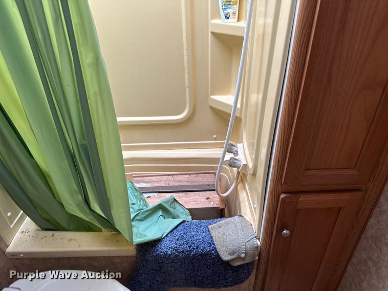 image for item EJ0340 2006 Skyline Nomad camper