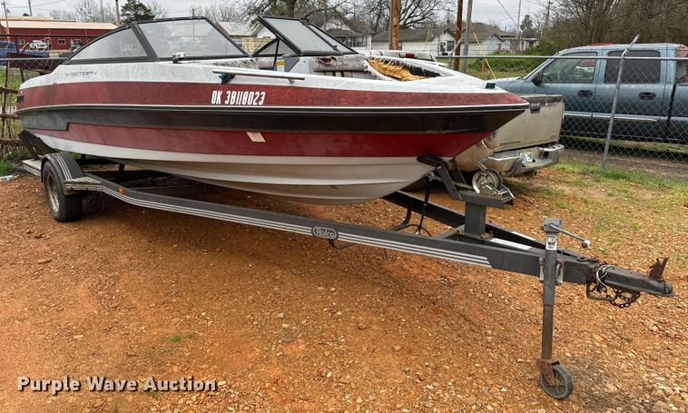 image for item EJ0346 1989 Victory VIP boat