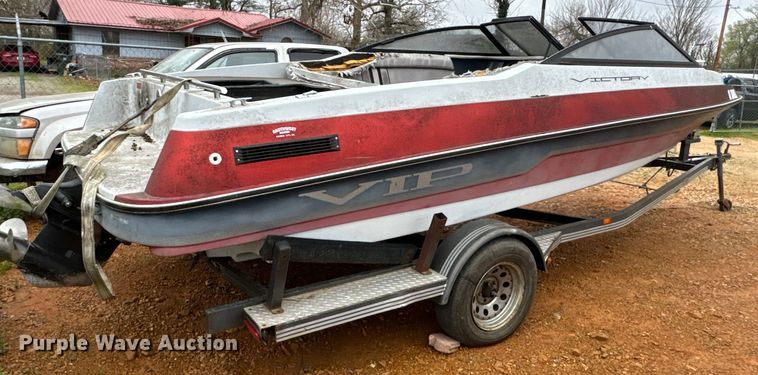 image for item EJ0346 1989 Victory VIP boat