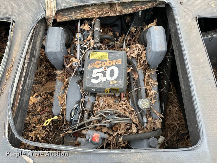 image for item EJ0346 1989 Victory VIP boat