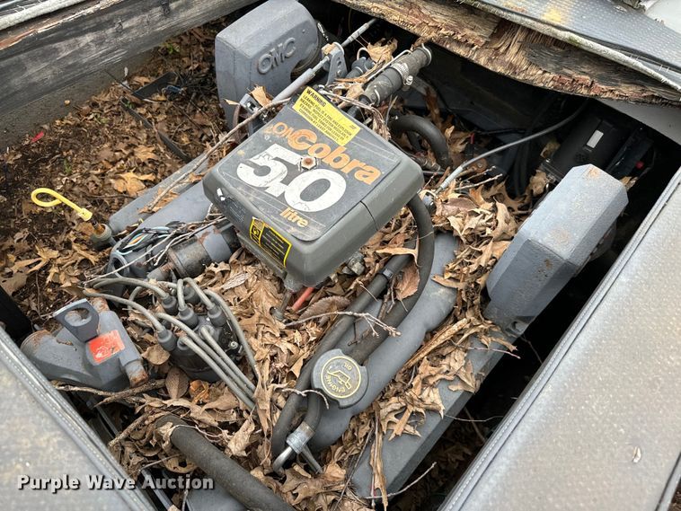 image for item EJ0346 1989 Victory VIP boat