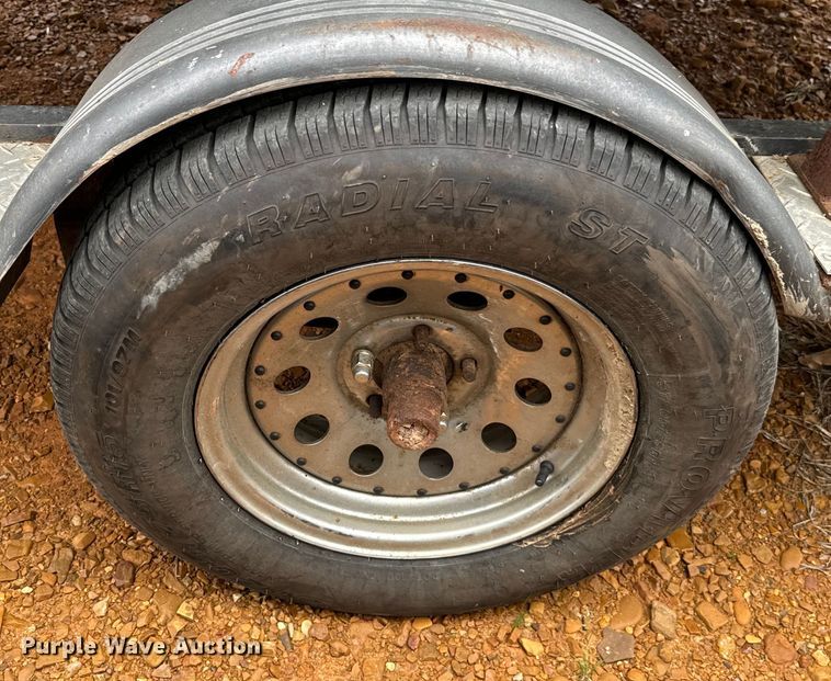 image for item EJ0346 1989 Victory VIP boat