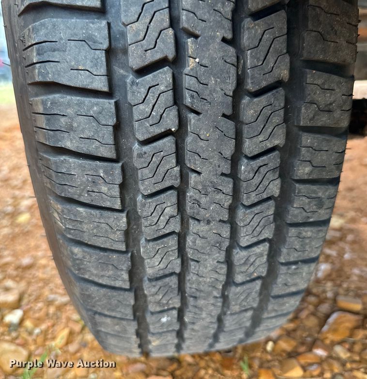 image for item EJ0346 1989 Victory VIP boat