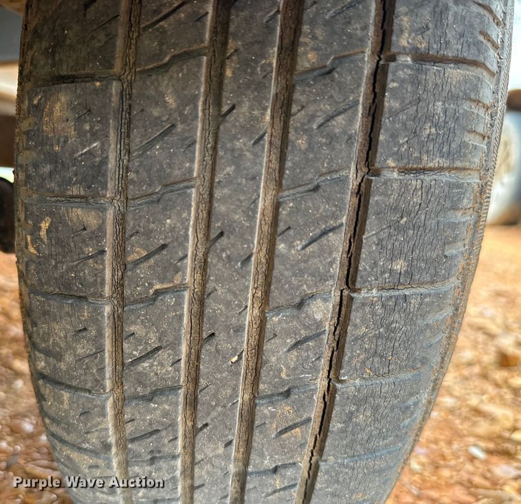 image for item EJ0346 1989 Victory VIP boat