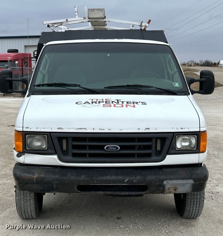 image for item EK4183 2003 Ford  E450 Super Duty utility van