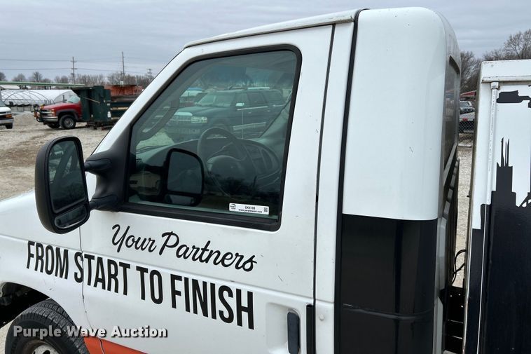 image for item EK4183 2003 Ford  E450 Super Duty utility van