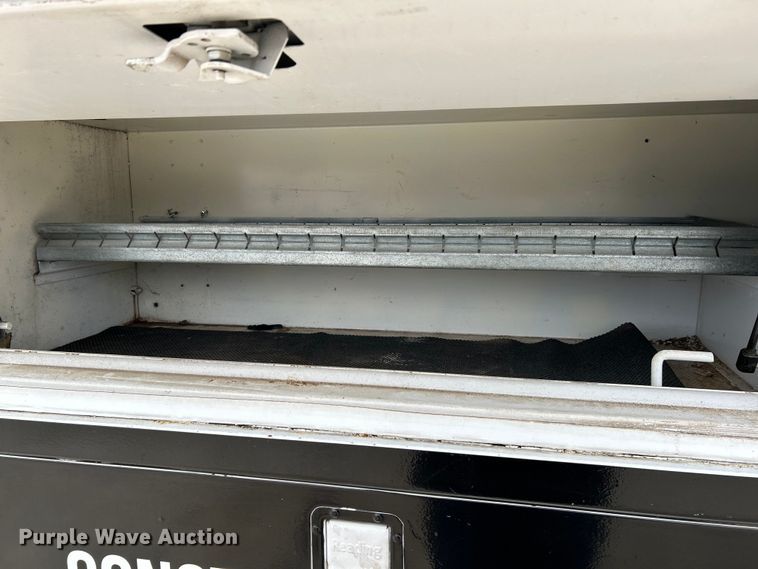 image for item EK4183 2003 Ford  E450 Super Duty utility van