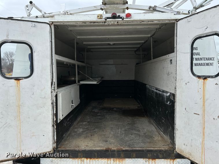 image for item EK4183 2003 Ford  E450 Super Duty utility van