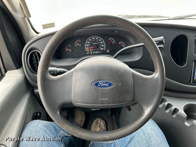 image for item EK4183 2003 Ford  E450 Super Duty utility van