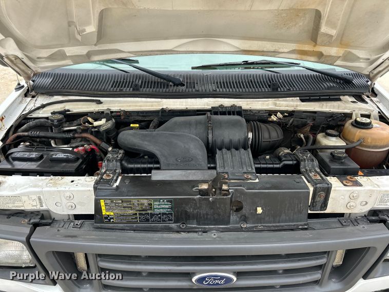 image for item EK4183 2003 Ford  E450 Super Duty utility van