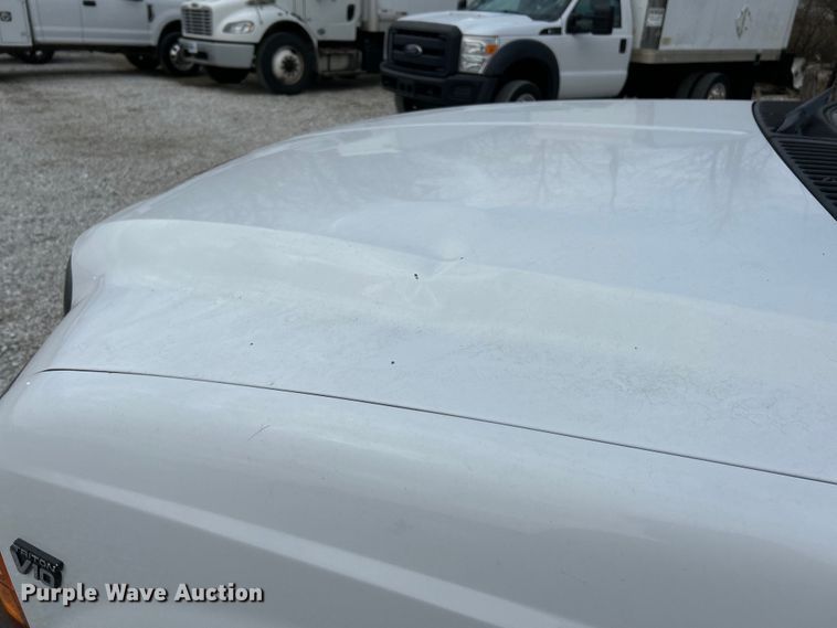 image for item EK4187 2000 Ford F450 Super Duty XL bucket truck