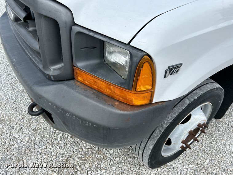 image for item EK4187 2000 Ford F450 Super Duty XL bucket truck