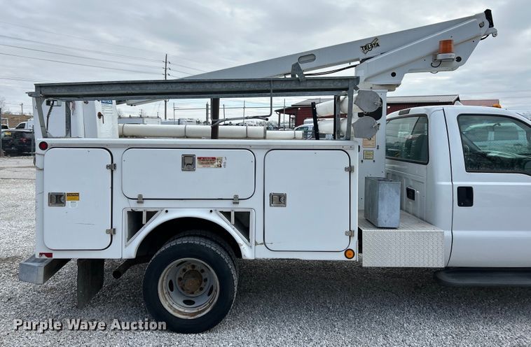 image for item EK4187 2000 Ford F450 Super Duty XL bucket truck