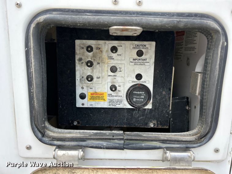 image for item EK4187 2000 Ford F450 Super Duty XL bucket truck