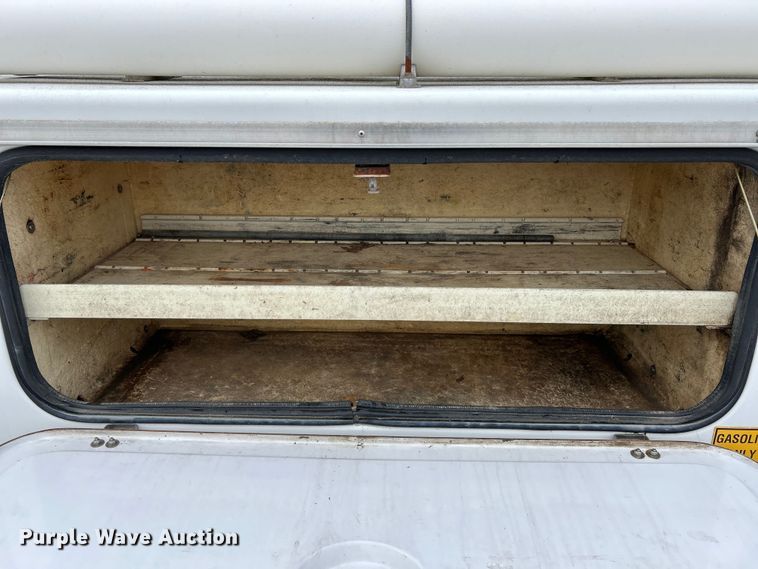 image for item EK4187 2000 Ford F450 Super Duty XL bucket truck