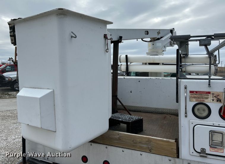 image for item EK4187 2000 Ford F450 Super Duty XL bucket truck