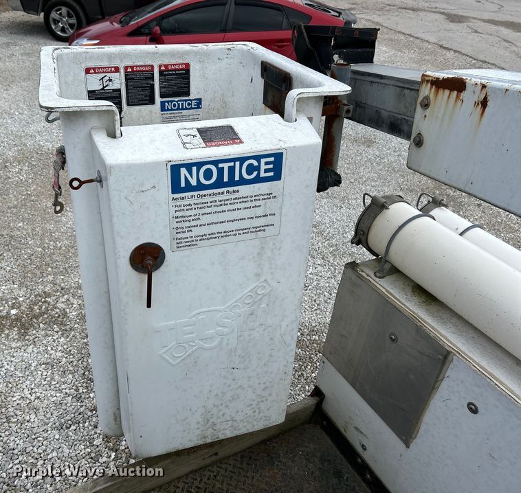 image for item EK4187 2000 Ford F450 Super Duty XL bucket truck