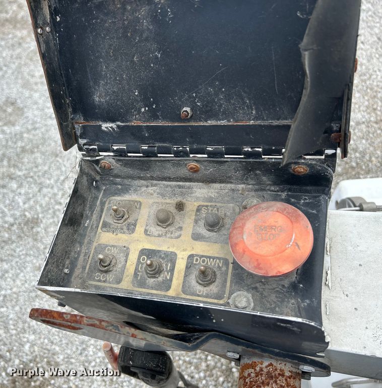 image for item EK4187 2000 Ford F450 Super Duty XL bucket truck