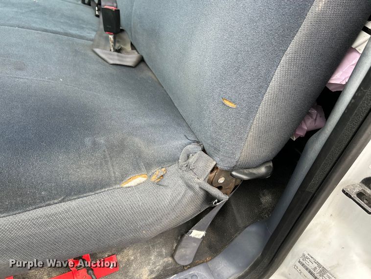 image for item EK4187 2000 Ford F450 Super Duty XL bucket truck