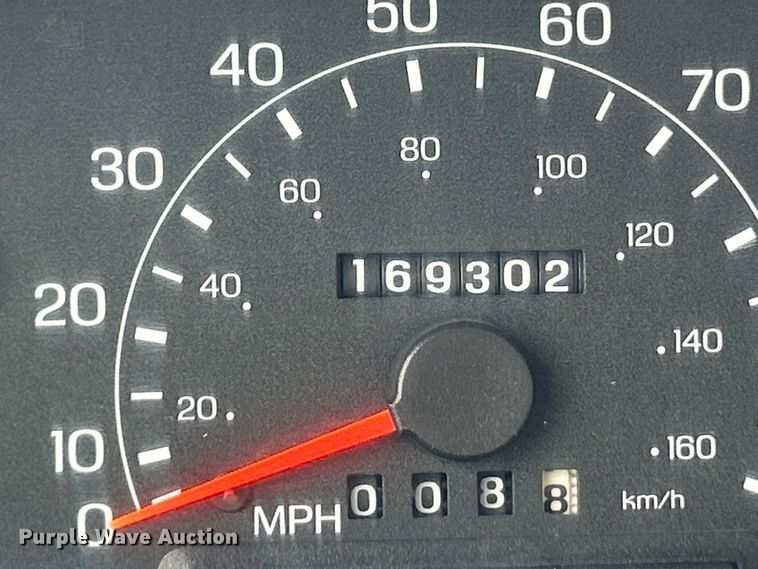 image for item EK4187 2000 Ford F450 Super Duty XL bucket truck