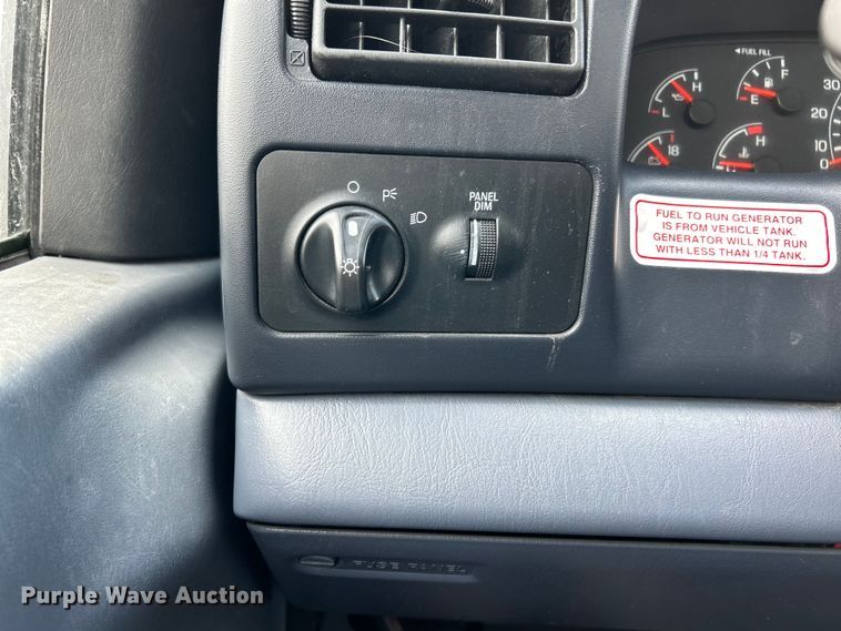 image for item EK4187 2000 Ford F450 Super Duty XL bucket truck