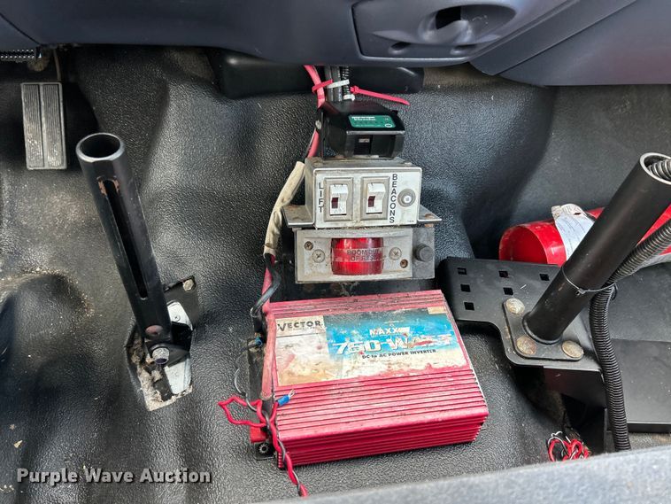 image for item EK4187 2000 Ford F450 Super Duty XL bucket truck