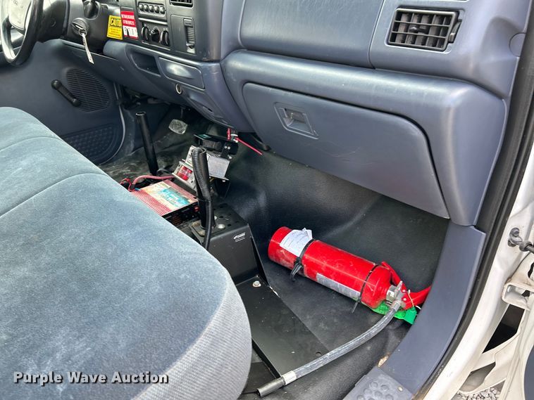 image for item EK4187 2000 Ford F450 Super Duty XL bucket truck